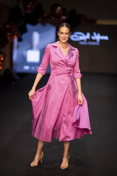 Angel Iglesias Moda. vestido camisero midi